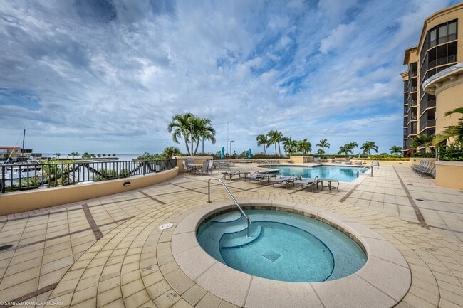 Photo - 3313 Sunset Key Cir Unit 307