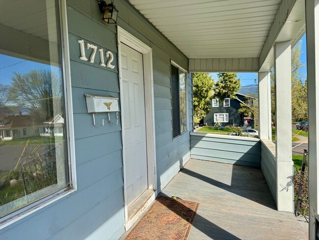 Photo - 1712 Walnut St