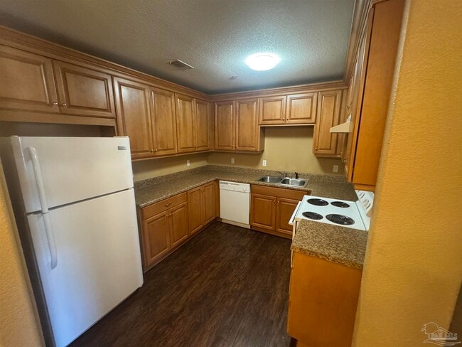 Photo - 7071 Lake Joanne Dr