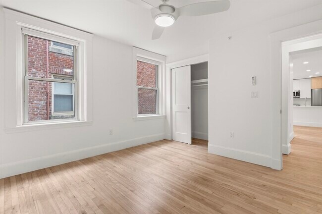 Photo - 26 Bradlee Rd Unit 406