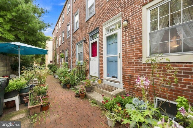 725 Pemberton Street Unit 10