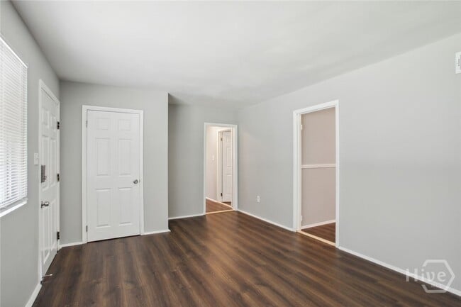 Photo - 1919 E 56th St