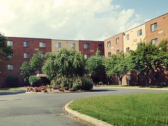 Silver Lake Estates - Silver Lake Estates Apartments