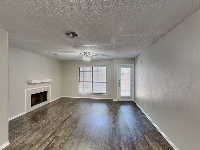 Photo - Stylish Candleridge Townhome with Private Patio, HOA Lawn Care & Appliances Included!