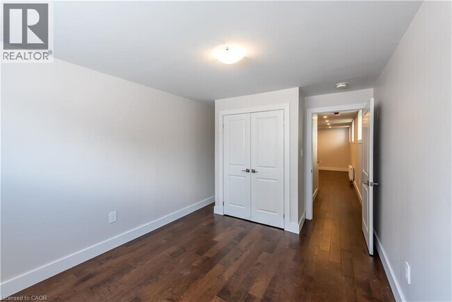 Photo - 35 Niagara St Unit 8