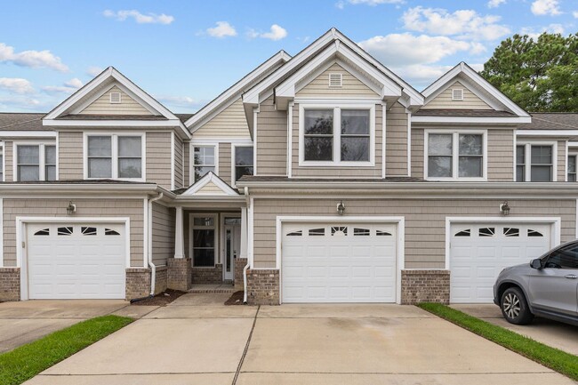 Beautiful 3-Bedroom Condo in Norfolk. - Beautiful 3-Bedroom Condo in Norfolk.
