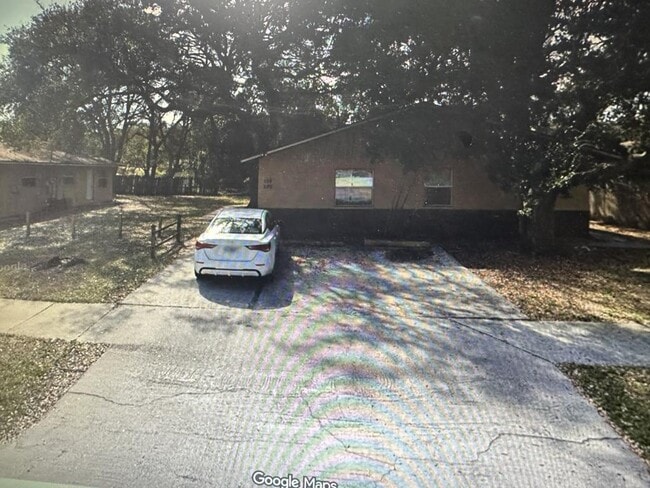 Building Photo - 825 Lyndhurst St