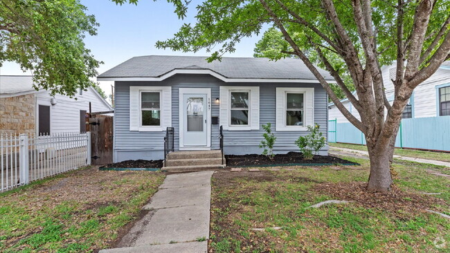 Building Photo - Check out this 3-Bedroom Remodeled Home wi...