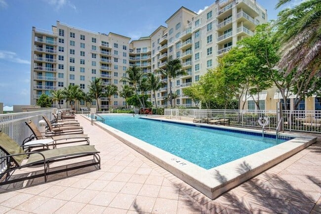 Building Photo - 350 N Federal Hwy