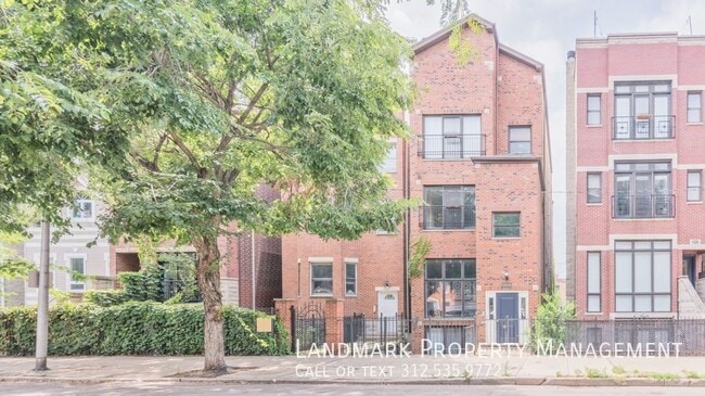 Building Photo - 1524 N Bosworth-Unit 2 Unit 2