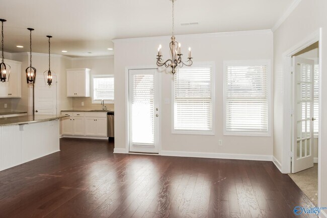 Photo - 238 Balota St