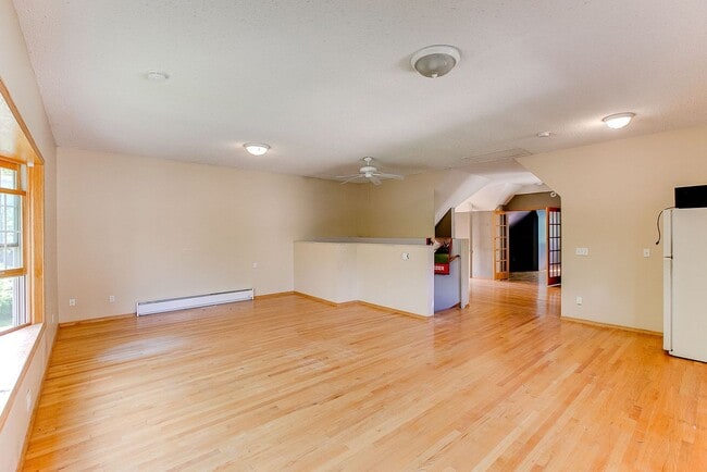 Photo - JUNE MOVE IN- HAMLINE UNIVERSITY - 6 BEDROOM