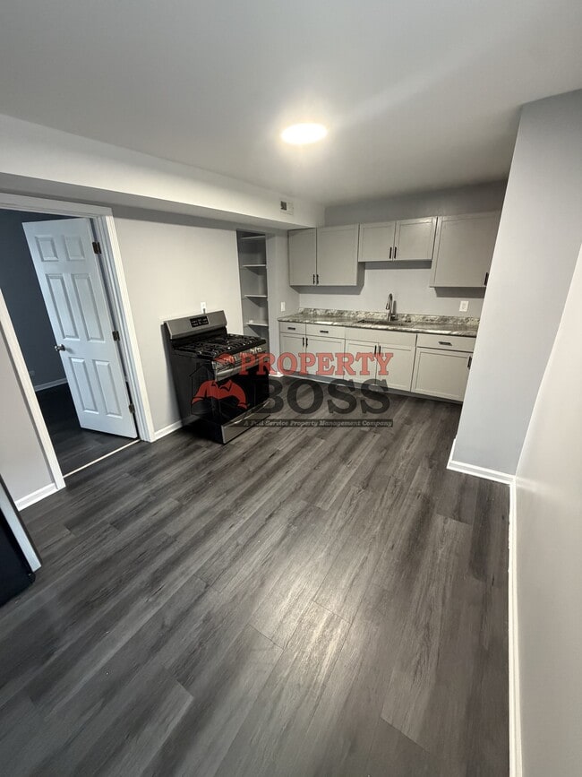 Photo - 1010 Hoffman St