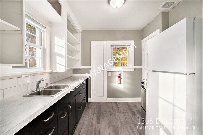 Photo - 1305 E Alcott-