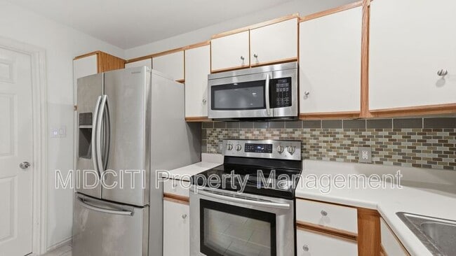 Photo - 1233 Hollyhock Ln