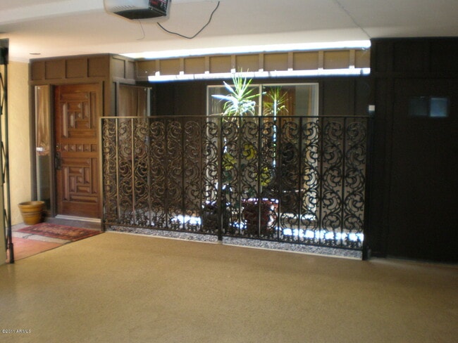 Building Photo - 1009 N Villa Nueva Dr Rental
