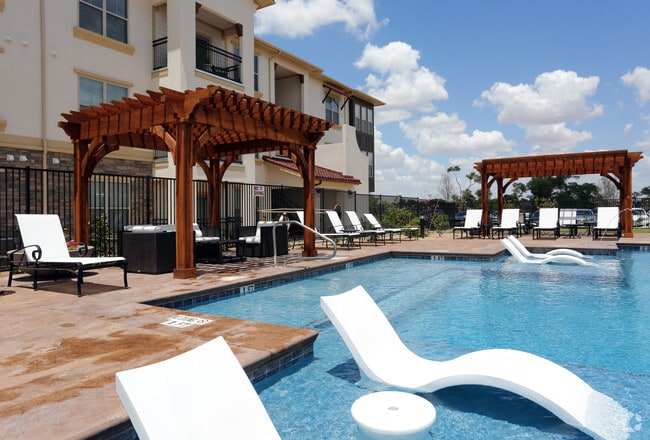 Photo - El Mirador Apartments at Elm Park