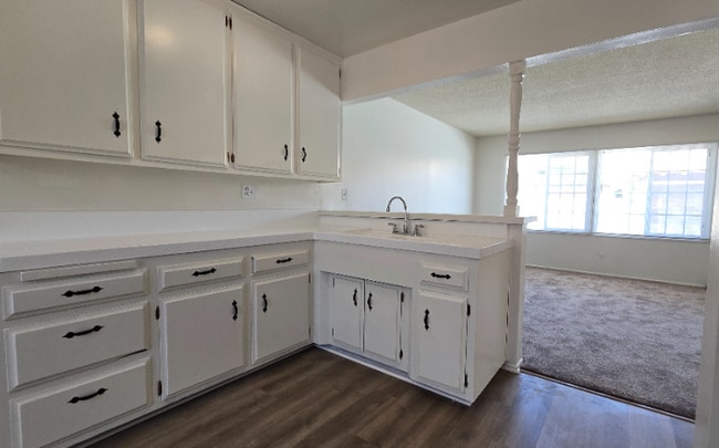 Building Photo - 12637 Kalnor Ave Rental
