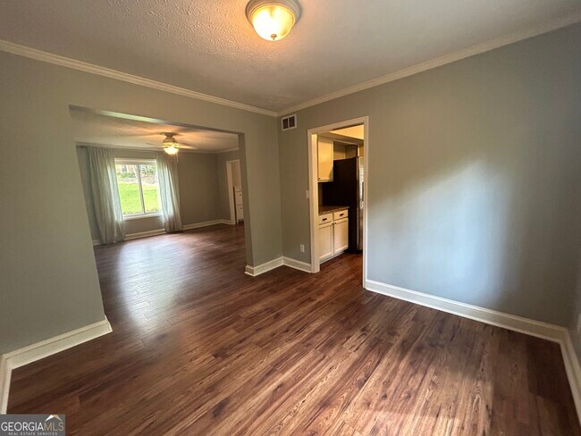 Photo - 102 Shawville Ln