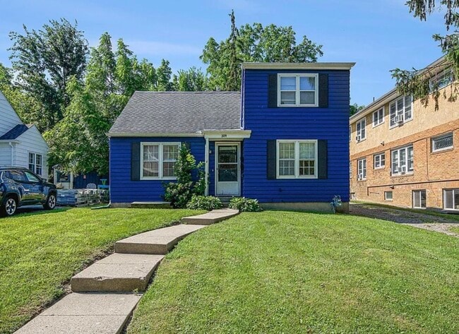 Building Photo - 309 W Hoover Ave Unit 1 Rental