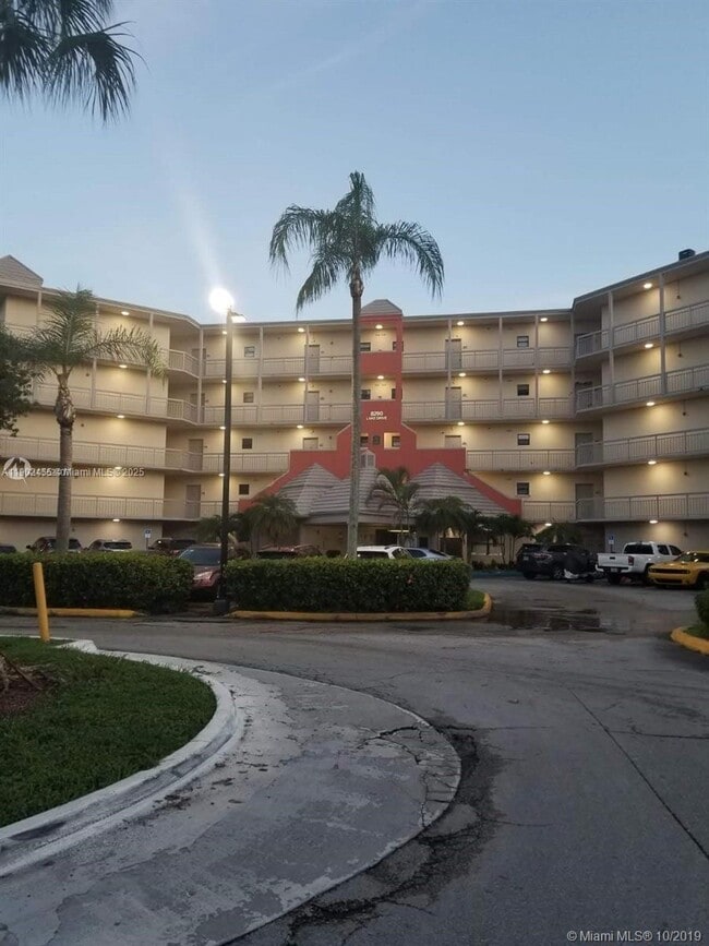 Photo - 8290 Lake Dr Unit 126