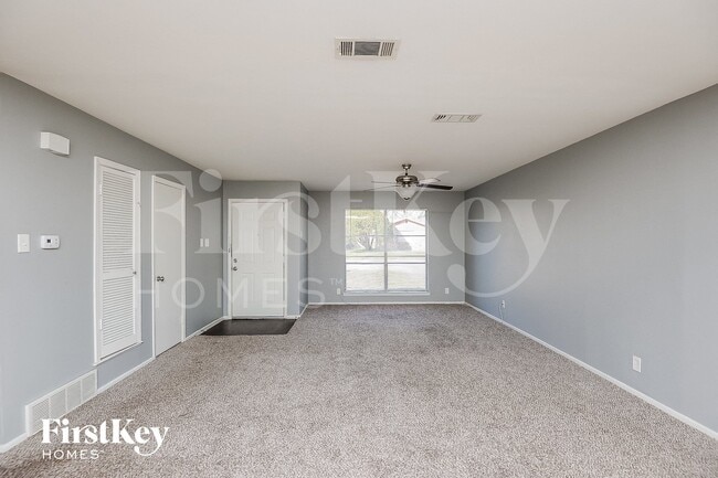 Photo - 6709 Alma St