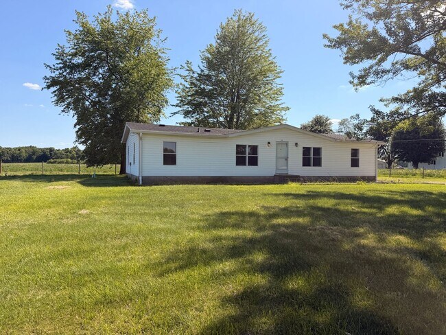 Photo - Country Charm Meets Convenience!