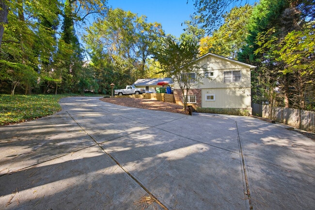 Photo - 943 Ferncliff Rd NE Unidad C