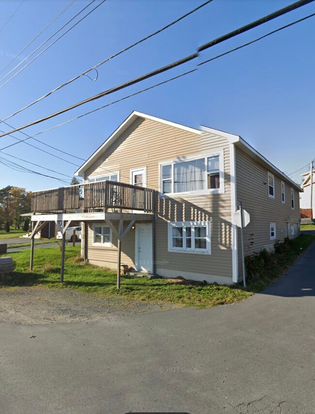 Building Photo - 265 Water St Unit C