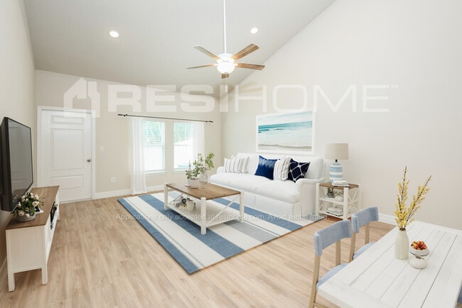 Photo - 175 Honeytree Ln