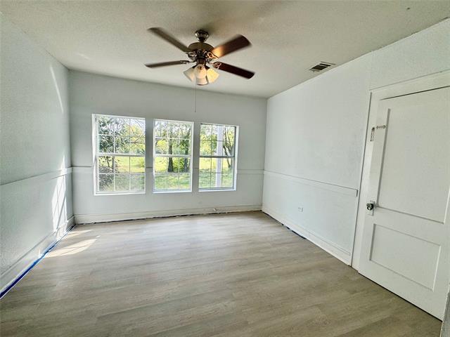 Photo - 214 S 4th St