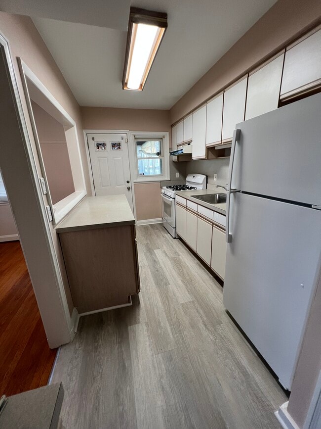 Photo - 915 Argonne Dr