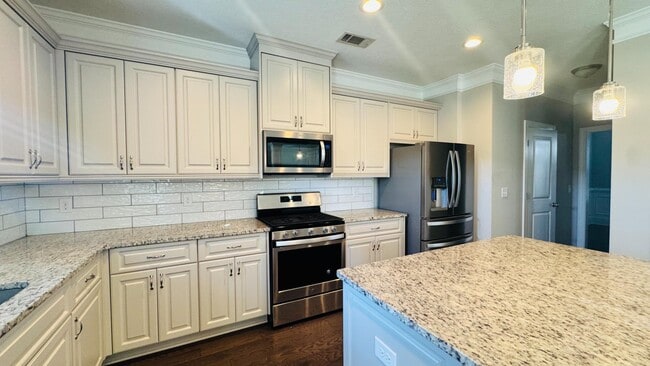 Photo - 583 Bunchgrass St
