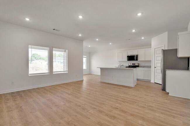 Photo - Brand-New 4 Bedroom Home in Prairie Grove!...