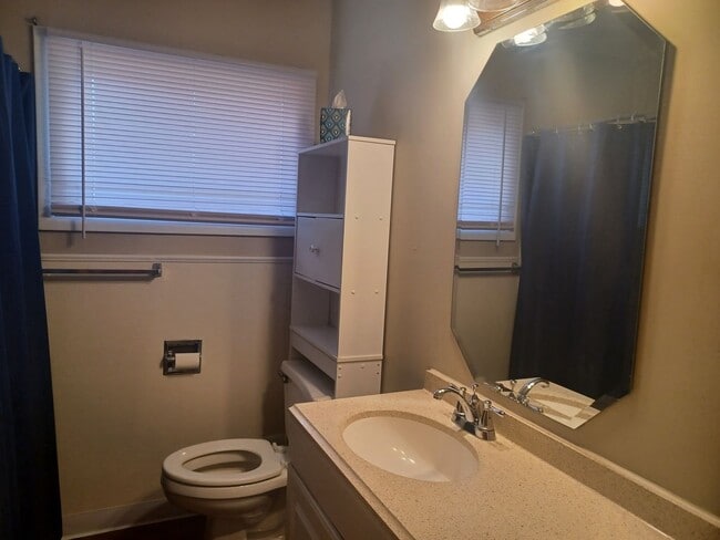 Photo - Lovely 3 bedroom / 1 bath home on Northwest side