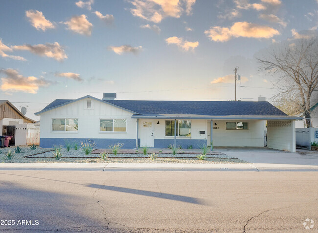 Building Photo - 6813 E Belleview St Rental