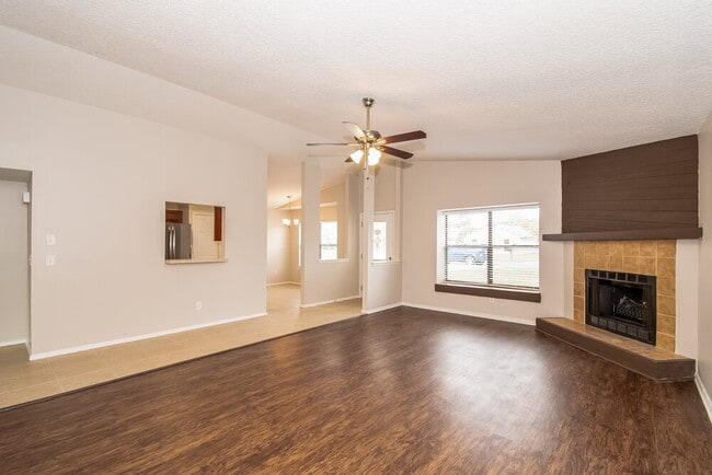 Photo - 805 Elmwood St