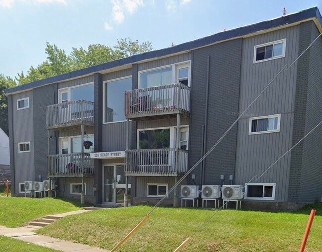 Building Photo - 266 Reade St Unit 3