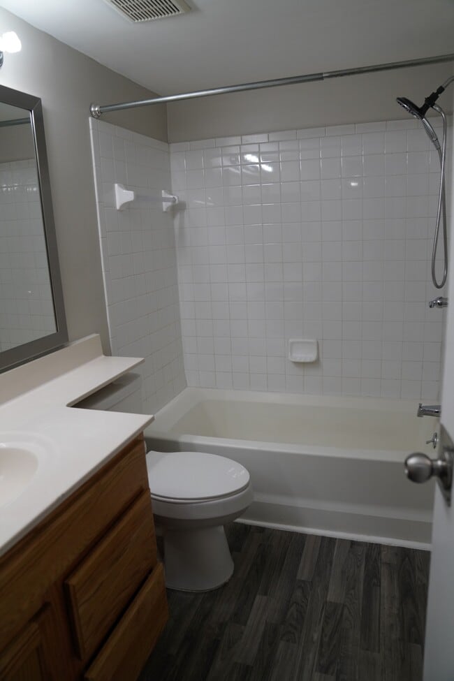 Photo - 6093 Majors Ln Unit 4J4