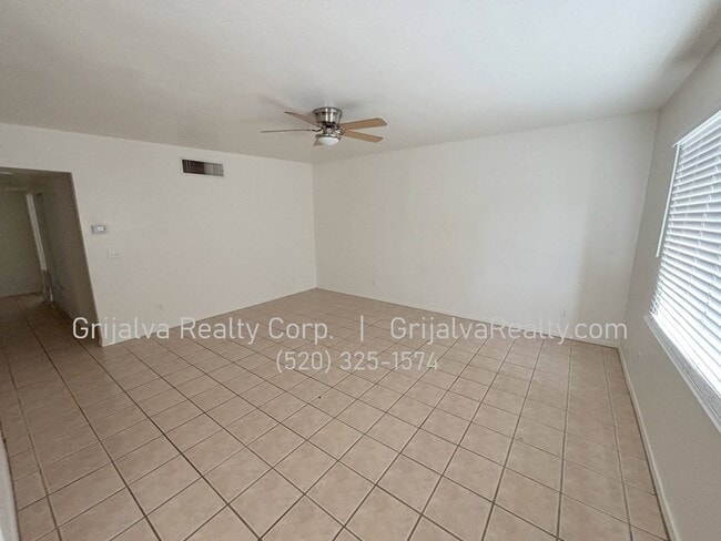 Photo - 5837 E 24th St Unit 01