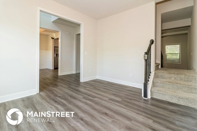 Photo - 657 Overlook Gln Dr