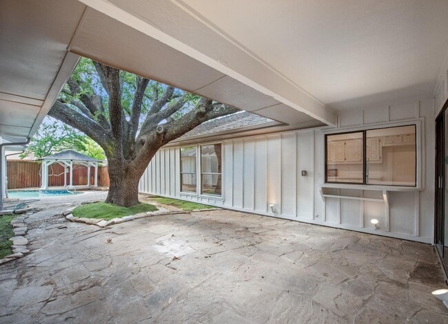 Photo - 3912 Saddlehead Dr