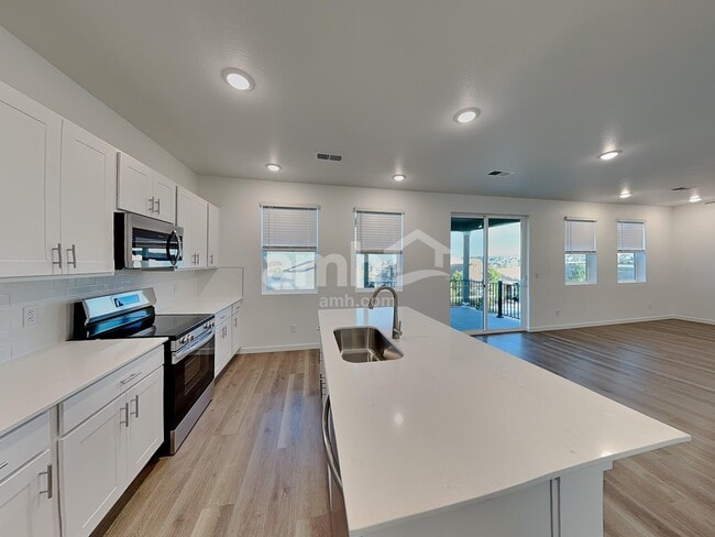 Photo - 26136 E Calhoun Pl