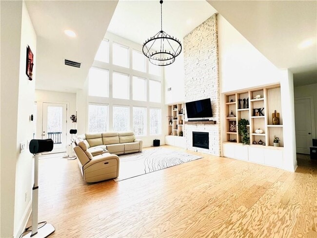 Photo - 6570 Pond Vw Dr