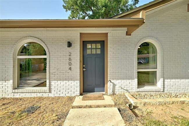 Photo - 2604 Berkett Dr