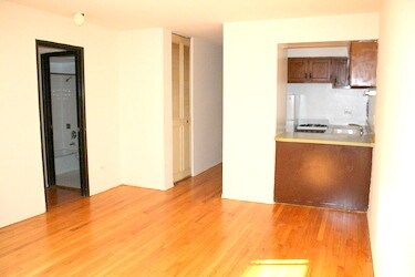 Photo - 1055 W. Catalpa Ave.