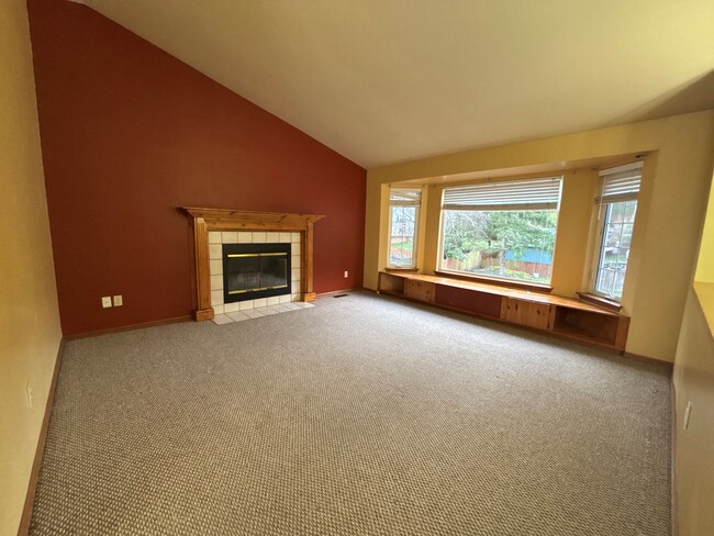 Photo - 13459 Eldridge Pl NW