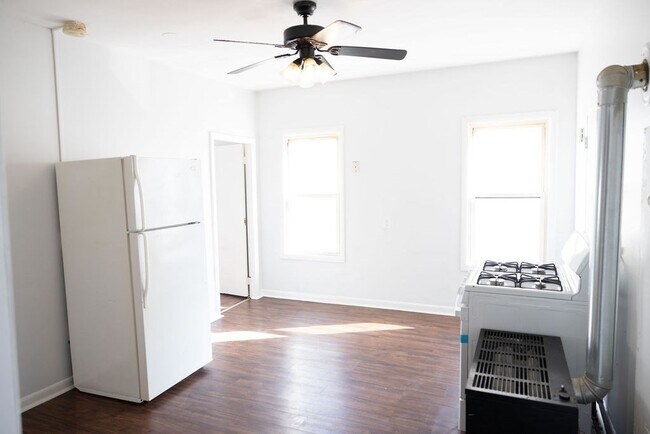 Photo - 27 Columbia St