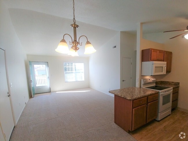 Living Space 2BR, 2BA
