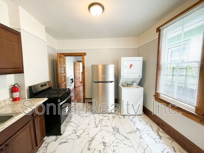 Photo - 648 S Rendon St Unidad 648